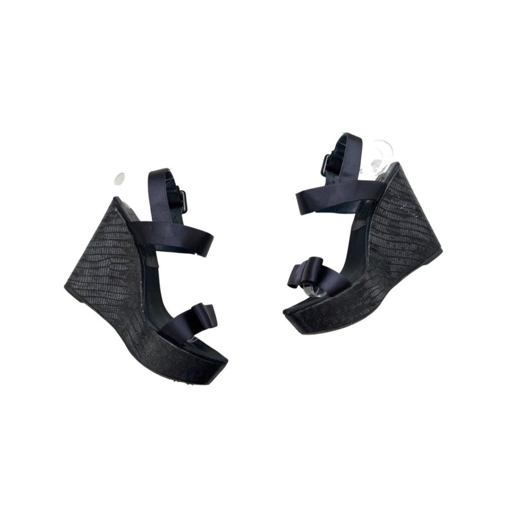 Uterqüe navy heel satin bow tip heels size 38
